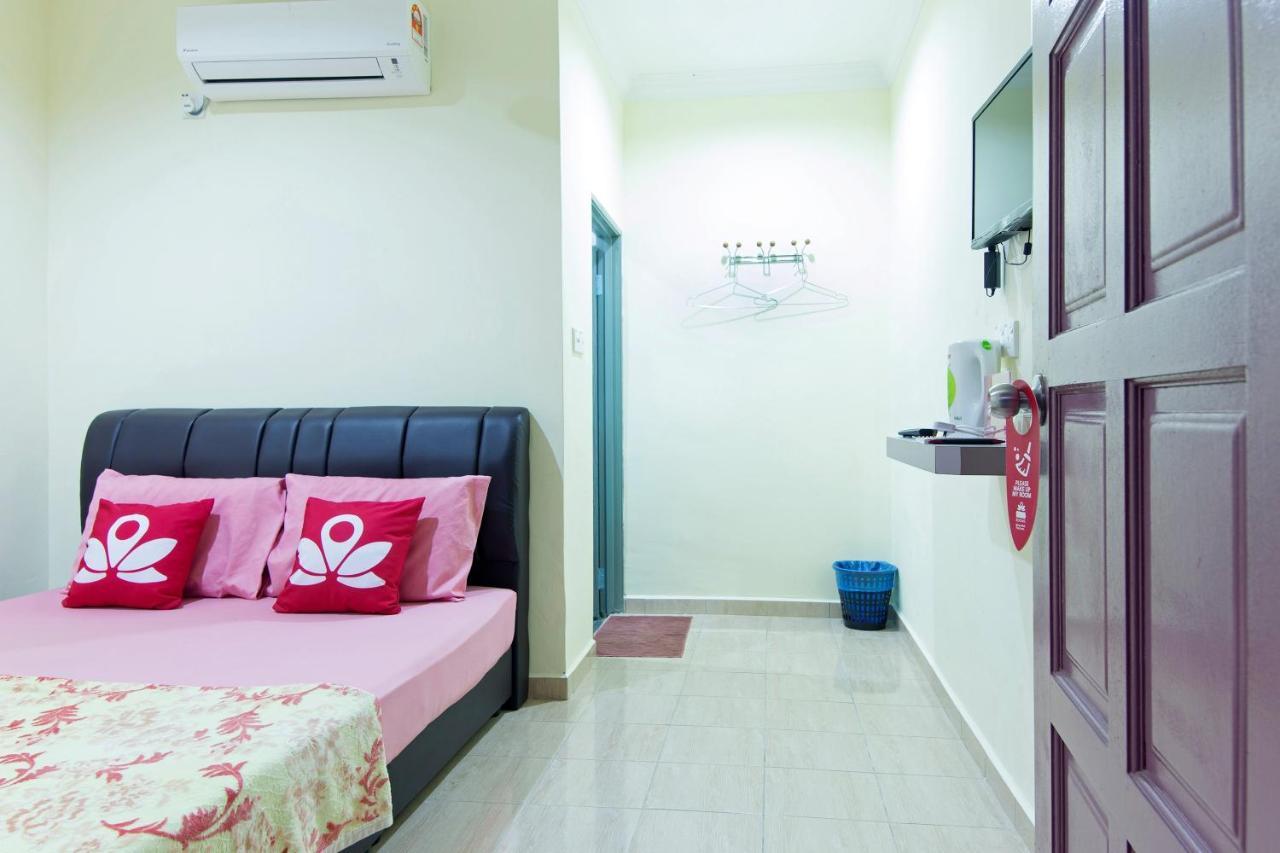 Kampung Guest House Пантай Ченанг Екстериор снимка