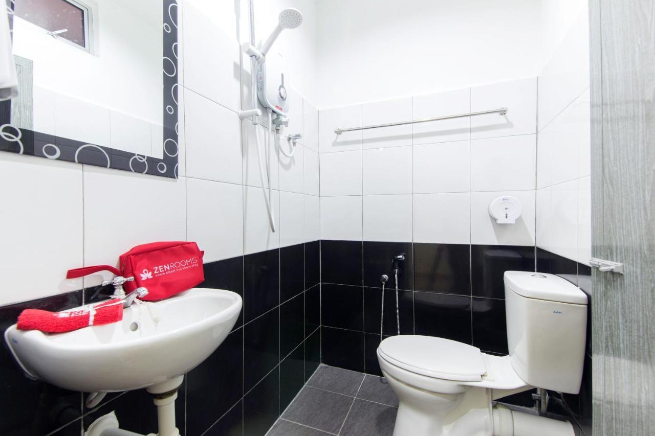 Kampung Guest House Пантай Ченанг Екстериор снимка